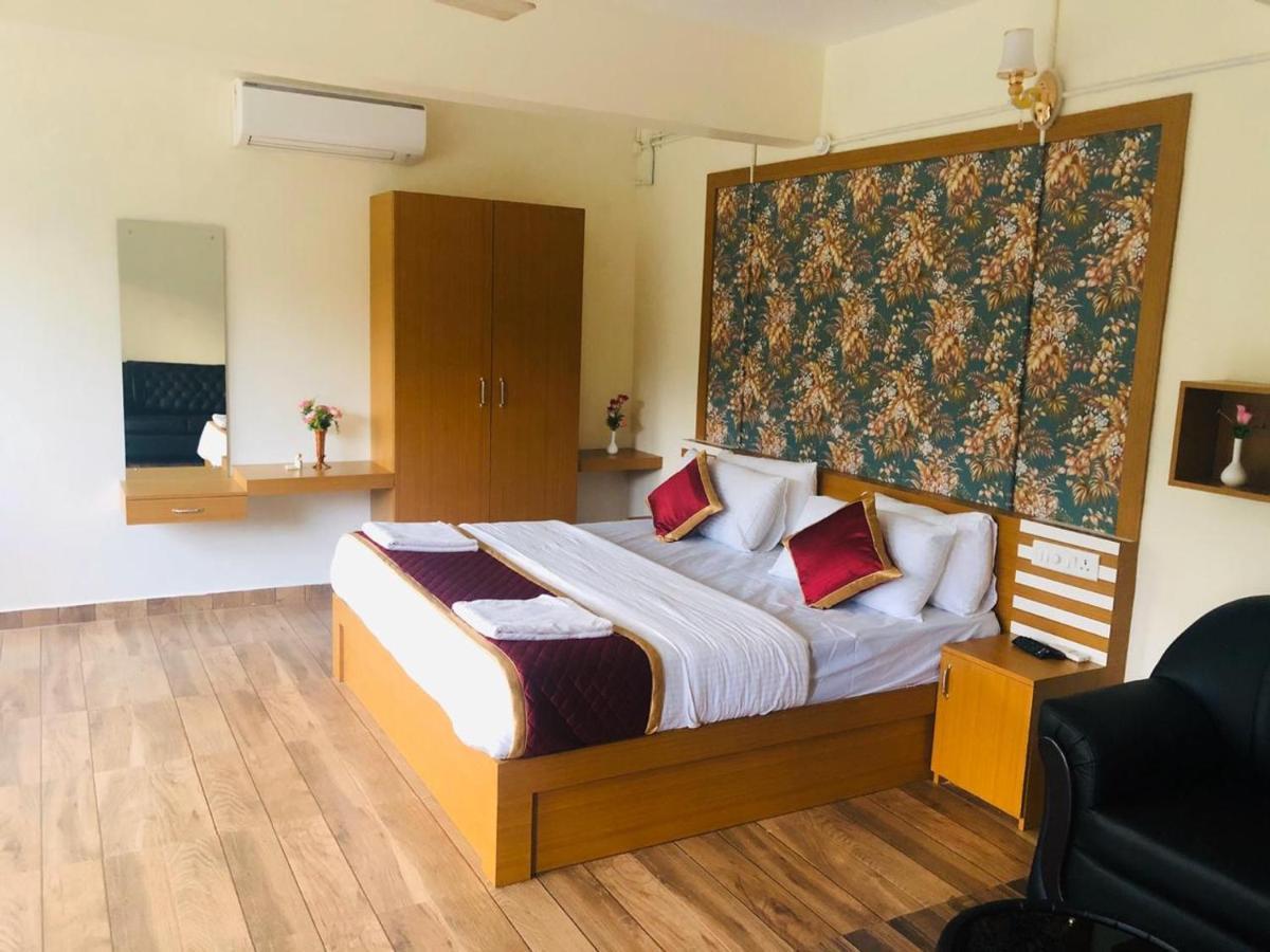 Thenmala Hormuz Inn Kolattupuzha Bagian luar foto